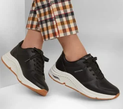 SKECHERS Arch Fit S-Miles - Mile Makers BLK Clearance