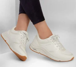 SKECHERS Arch Fit S-Miles - Mile Makers WHT Clearance