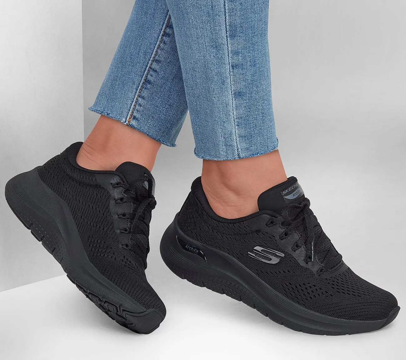SKECHERS Wide Fit: Arch Fit 2.0 - Big League BBK Fashion